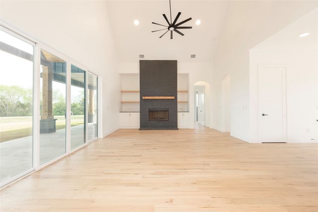 4863 County Road 1098, Celeste, TX 75423