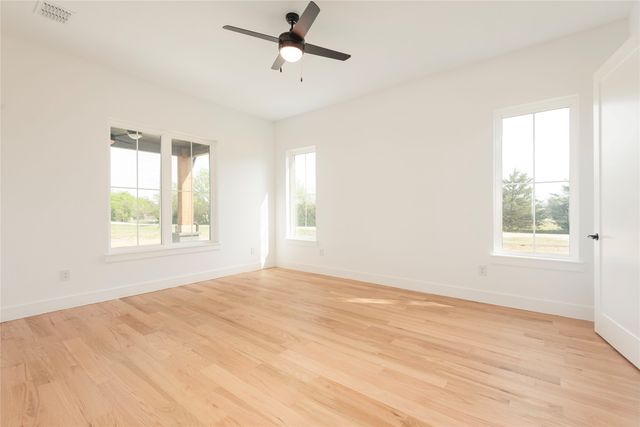 4863 County Road 1098, Celeste, TX 75423