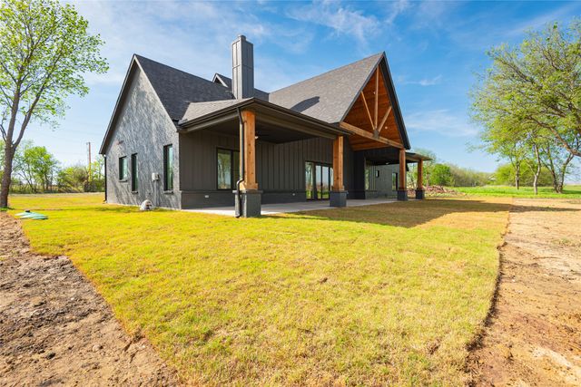 4863 County Road 1098, Celeste, TX 75423