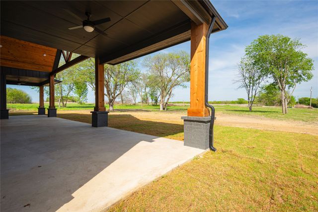 4863 County Road 1098, Celeste, TX 75423