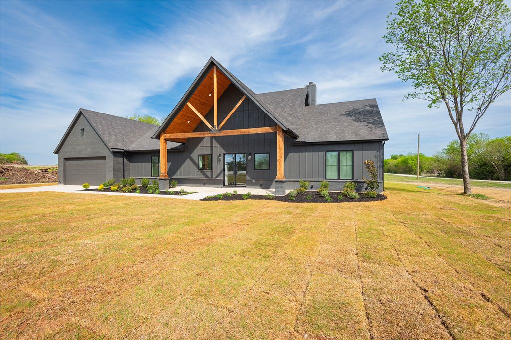 4863 County Road 1098, Celeste, TX 75423