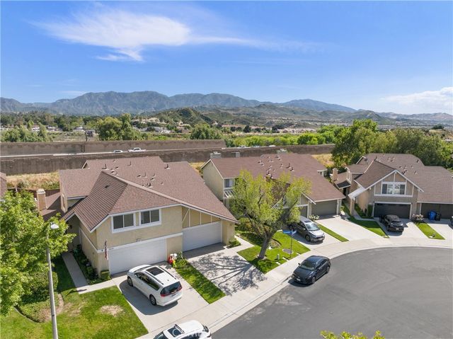 16722 Shinedale Drive, Canyon Country, CA 91387