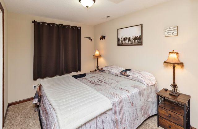 4205 147th Street, Urbandale, IA 50323