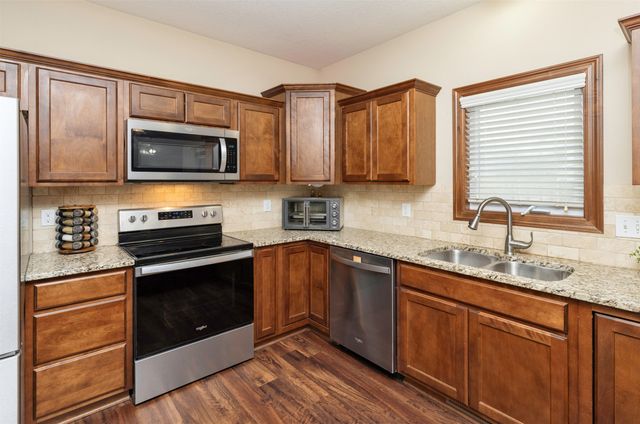 4205 147th Street, Urbandale, IA 50323