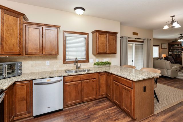 4205 147th Street, Urbandale, IA 50323