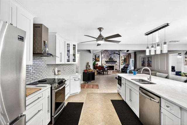 11795 SW HIGHWAY 484, Dunnellon, FL 34432