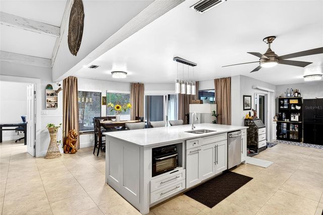 11795 SW HIGHWAY 484, Dunnellon, FL 34432