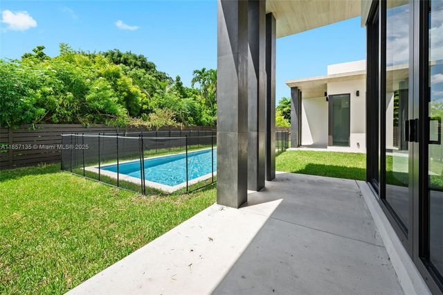 2940 SW 63rd Ave, Miami, FL 33155