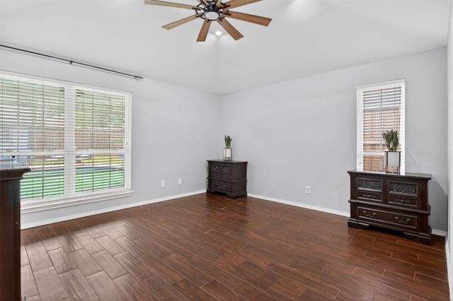 1618 Crosshaven Drive, Lewisville, TX 75077