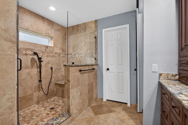 1618 Crosshaven Drive, Lewisville, TX 75077