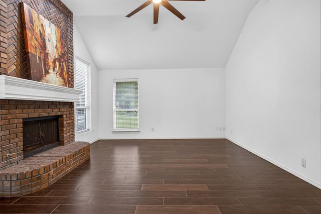 1618 Crosshaven Drive, Lewisville, TX 75077