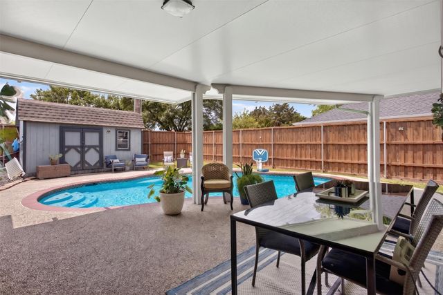 1618 Crosshaven Drive, Lewisville, TX 75077