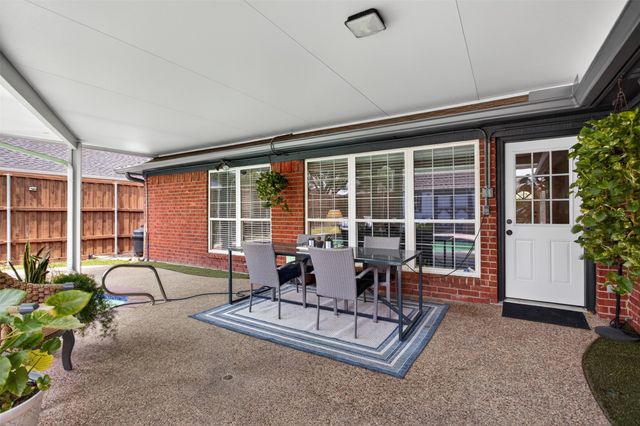 1618 Crosshaven Drive, Lewisville, TX 75077