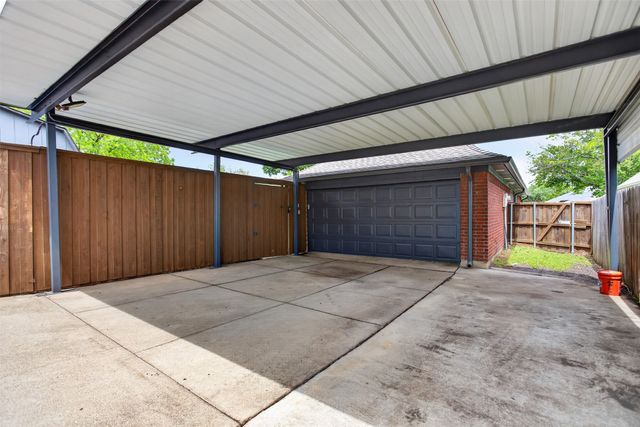 1618 Crosshaven Drive, Lewisville, TX 75077