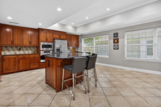 1618 Crosshaven Drive, Lewisville, TX 75077