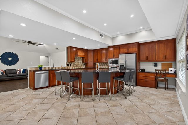 1618 Crosshaven Drive, Lewisville, TX 75077