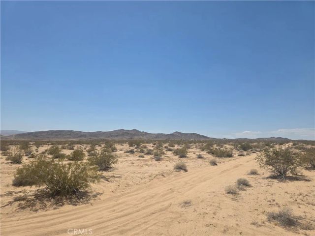 2 Mesa Verde, Joshua Tree, CA 92252