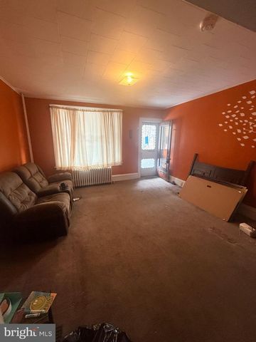 713 N CENTRE ST, Pottsville, PA 17901