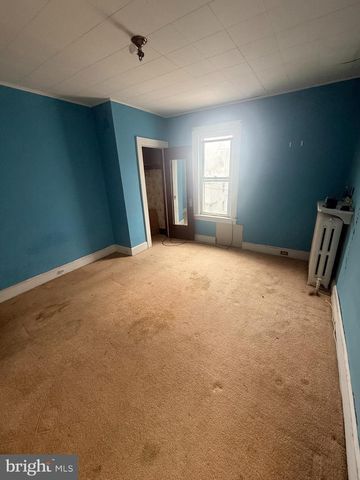 713 N CENTRE ST, Pottsville, PA 17901