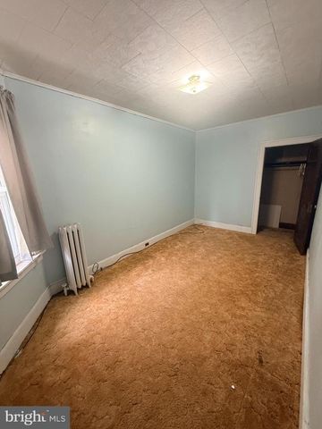 713 N CENTRE ST, Pottsville, PA 17901