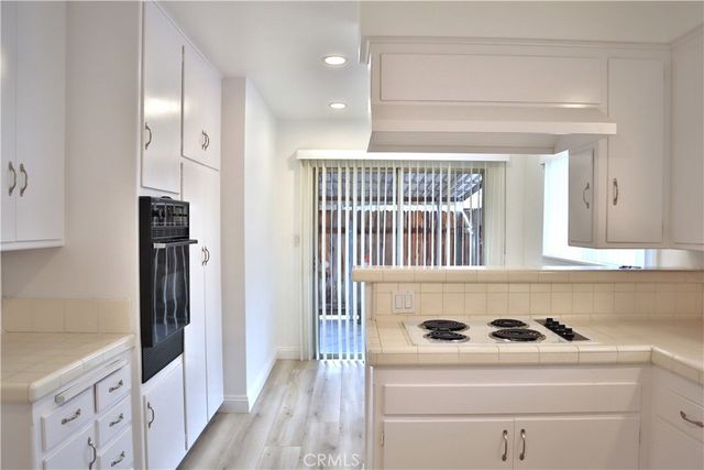809 Fairview Avenue 7, Arcadia, CA 91007