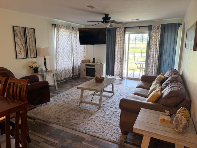 150 W Rockford Drive E2, Branson, MO 65616