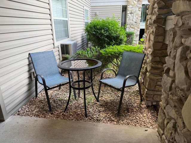 150 W Rockford Drive E2, Branson, MO 65616