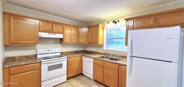 2606 Youpon Street, Ocean Springs, MS 39564