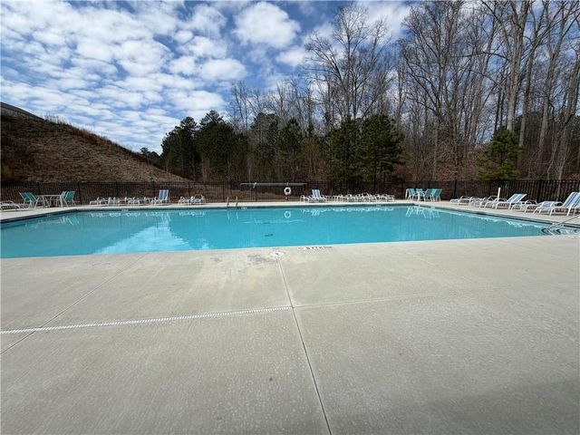 311 Deer Run Drive, Dallas, GA 30132