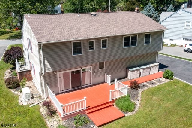 37 Holmes Oval, New Providence Boro, NJ 07974