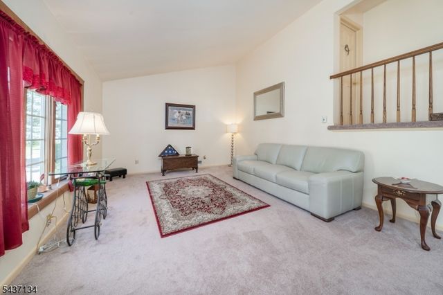 37 Holmes Oval, New Providence Boro, NJ 07974
