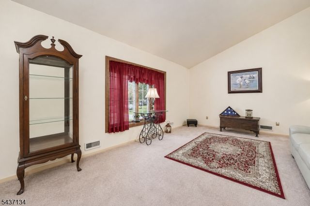37 Holmes Oval, New Providence Boro, NJ 07974