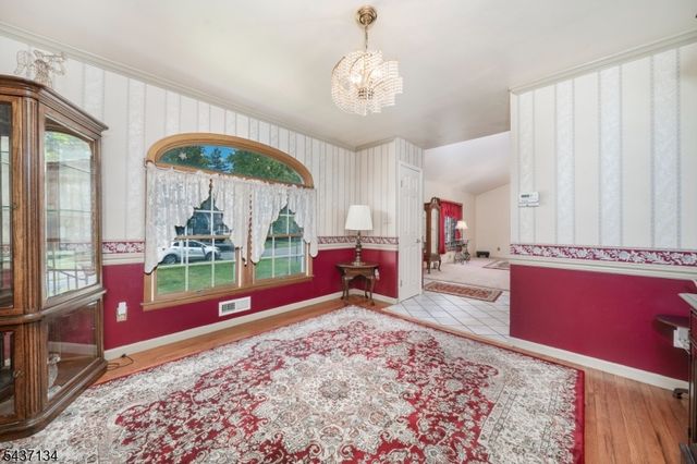 37 Holmes Oval, New Providence Boro, NJ 07974