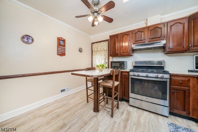 37 Holmes Oval, New Providence Boro, NJ 07974