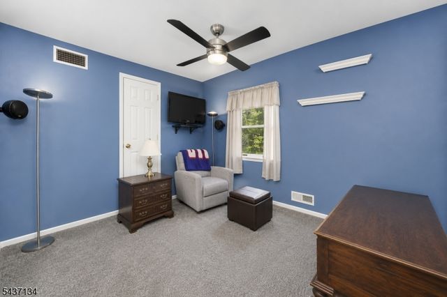 37 Holmes Oval, New Providence Boro, NJ 07974