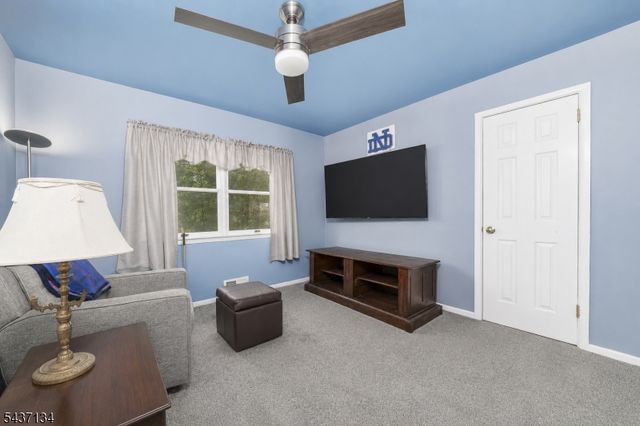 37 Holmes Oval, New Providence Boro, NJ 07974