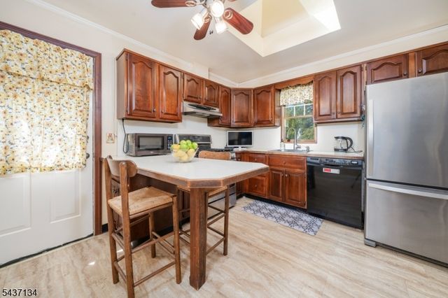 37 Holmes Oval, New Providence Boro, NJ 07974