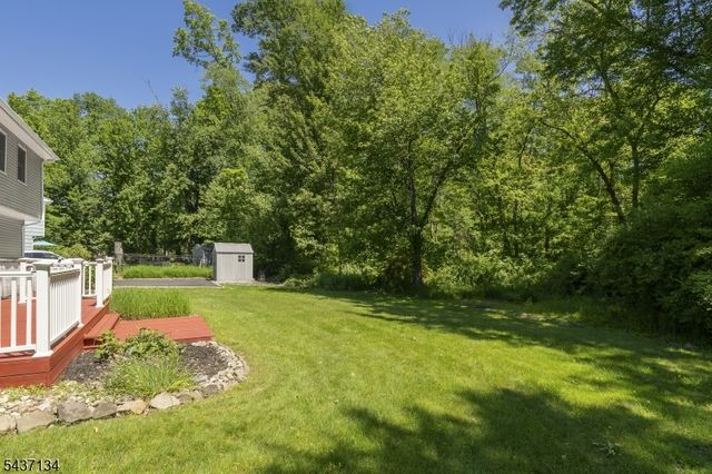 37 Holmes Oval, New Providence Boro, NJ 07974