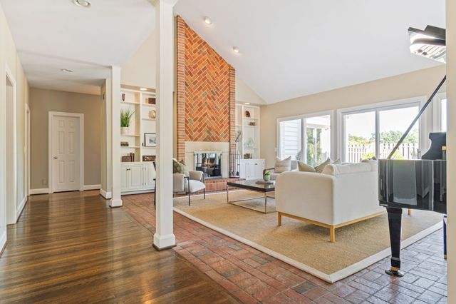 143 Prospect Hill, Nashville, TN 37205