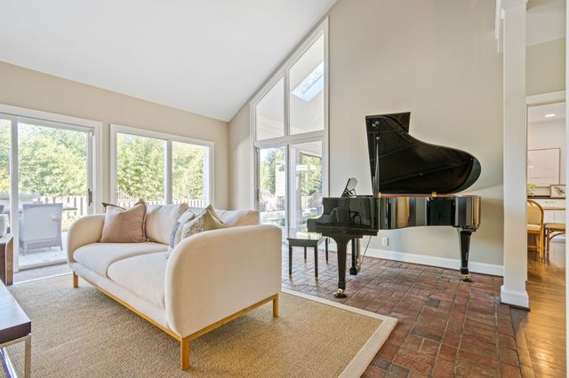 143 Prospect Hill, Nashville, TN 37205