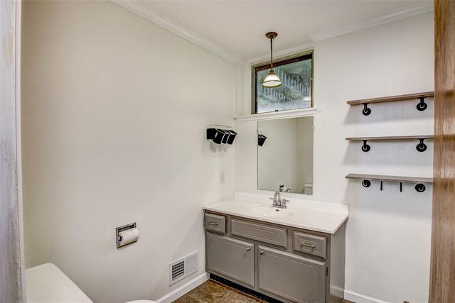 2915 Eisenhower Street, Eau Claire, WI 54701
