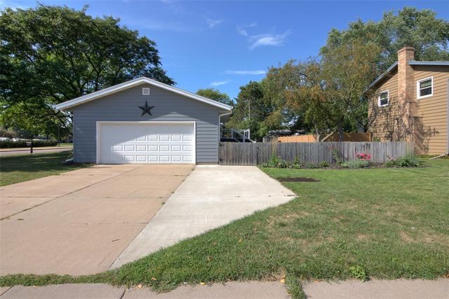 2915 Eisenhower Street, Eau Claire, WI 54701