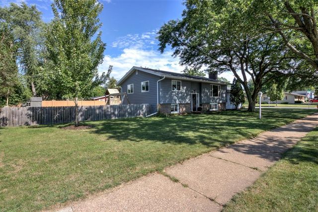 2915 Eisenhower Street, Eau Claire, WI 54701