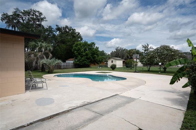 437 E OAKWOOD AVENUE, Orange City, FL 32763