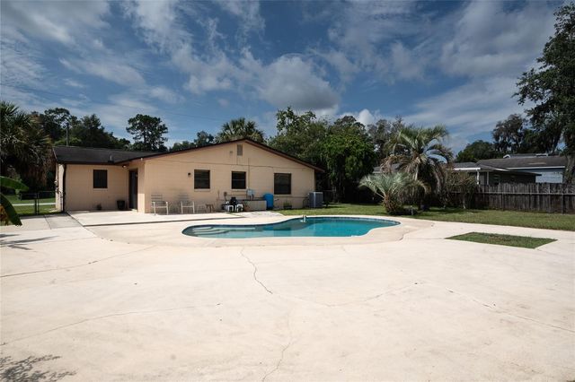 437 E OAKWOOD AVENUE, Orange City, FL 32763