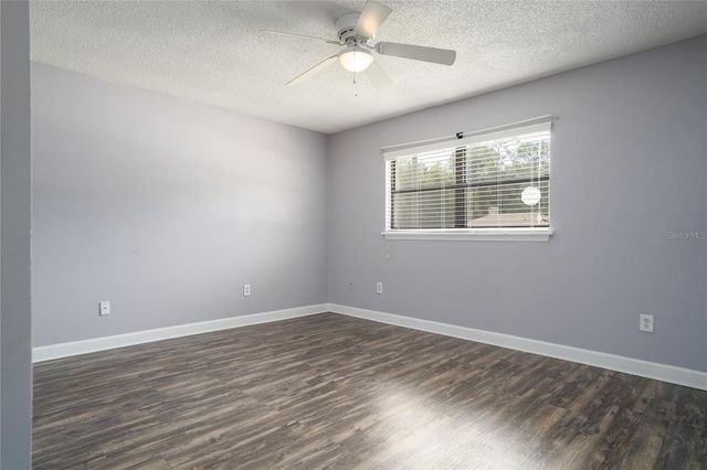 437 E OAKWOOD AVENUE, Orange City, FL 32763
