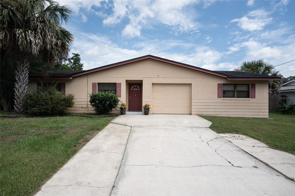 437 E OAKWOOD AVENUE, Orange City, FL 32763