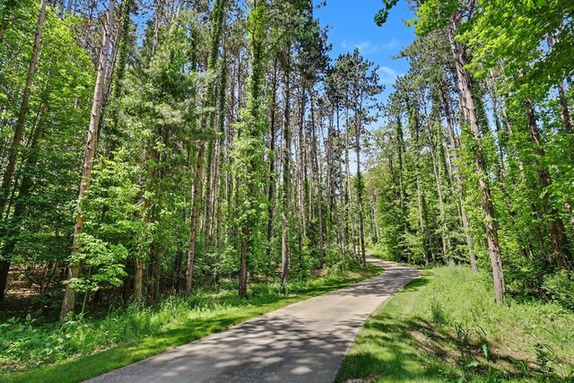 6445 68th Street, Caledonia, MI 49316