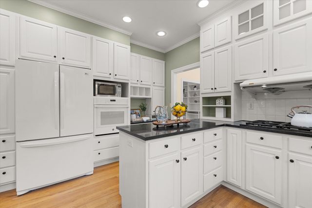 1200 DUNBAR DR, Columbia, MO 65203