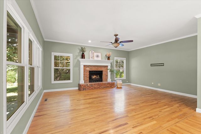 1200 DUNBAR DR, Columbia, MO 65203